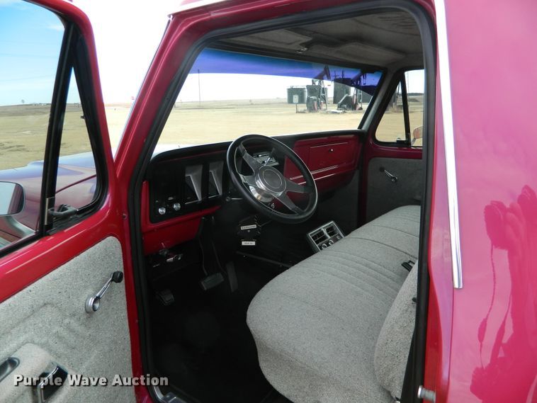image for item DE4385 1979 Ford F100 pickup truck