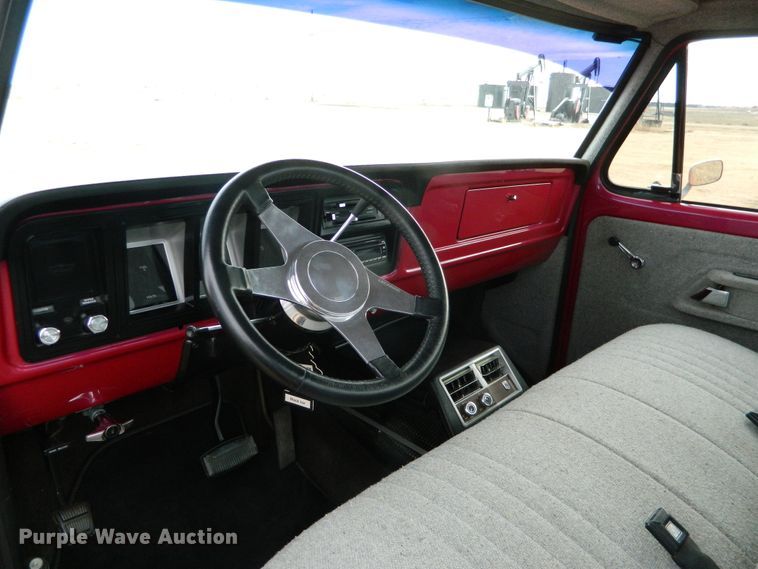 image for item DE4385 1979 Ford F100 pickup truck