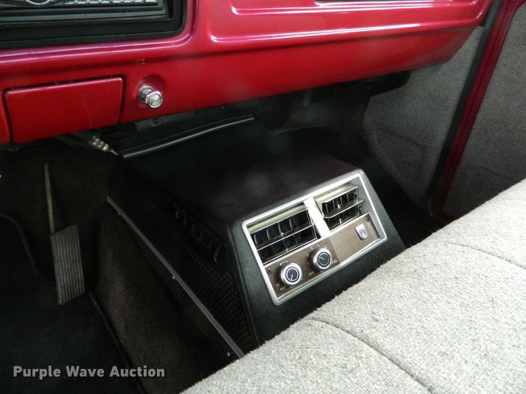 image for item DE4385 1979 Ford F100 pickup truck