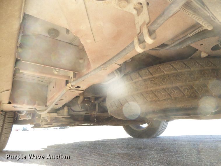 image for item DG0411 2005 Dodge Grand Caravan van