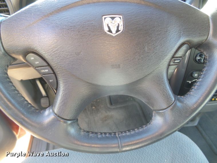 image for item DG0411 2005 Dodge Grand Caravan van