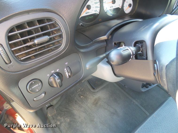 image for item DG0411 2005 Dodge Grand Caravan van