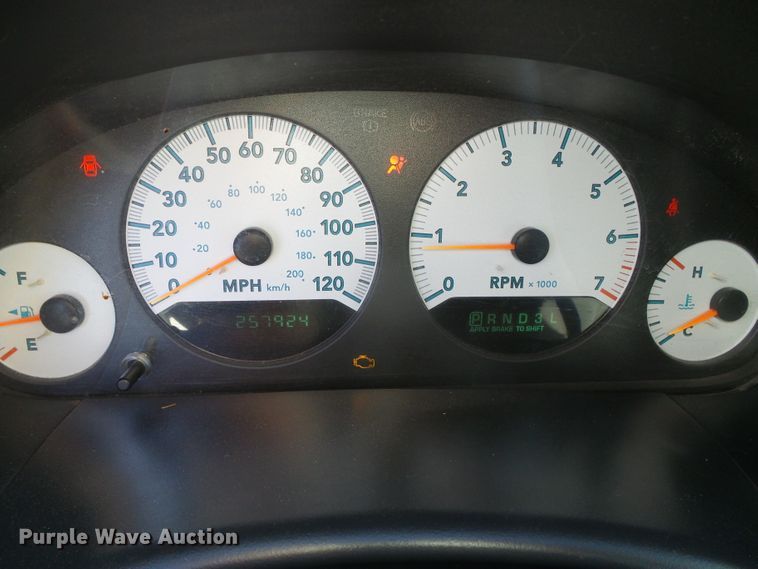 image for item DG0411 2005 Dodge Grand Caravan van