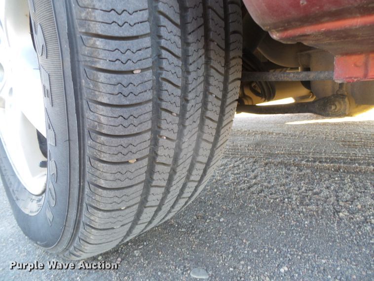 image for item DG0411 2005 Dodge Grand Caravan van