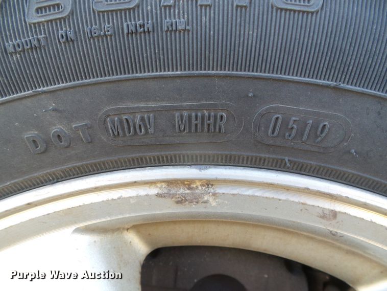 image for item DG0411 2005 Dodge Grand Caravan van