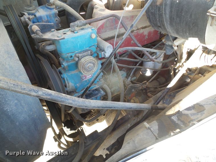 image for item DG0412 1980 International Paystar 5000 flatbed truck