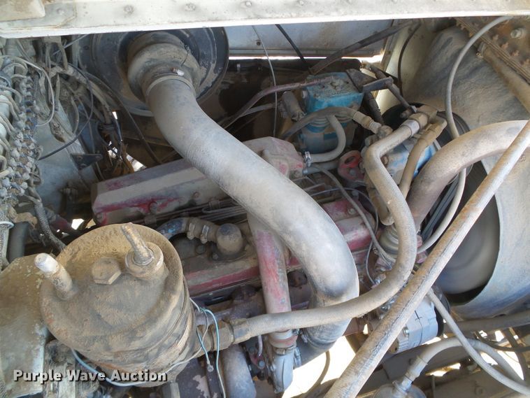 image for item DG0412 1980 International Paystar 5000 flatbed truck