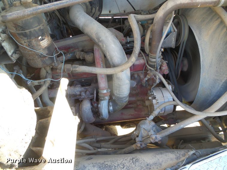 image for item DG0412 1980 International Paystar 5000 flatbed truck