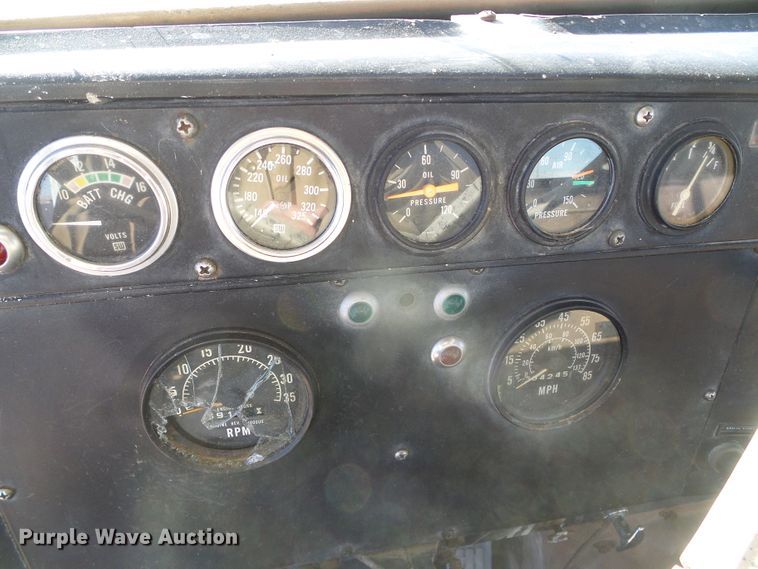 image for item DG0412 1980 International Paystar 5000 flatbed truck