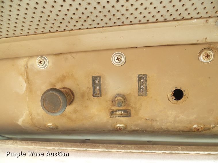 image for item DG0412 1980 International Paystar 5000 flatbed truck