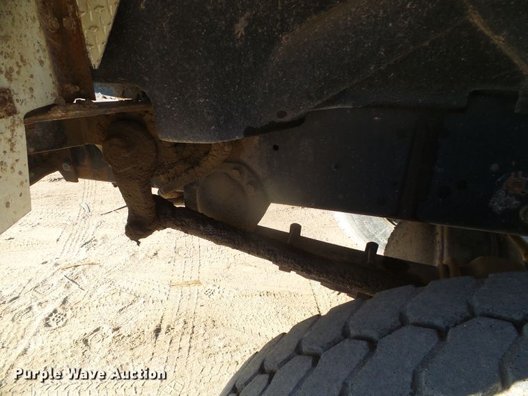 image for item DG0412 1980 International Paystar 5000 flatbed truck