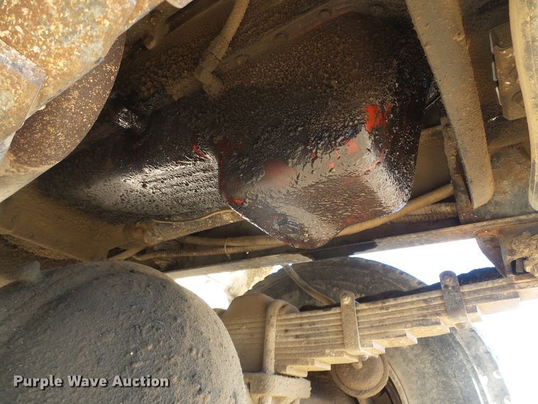 image for item DG0412 1980 International Paystar 5000 flatbed truck