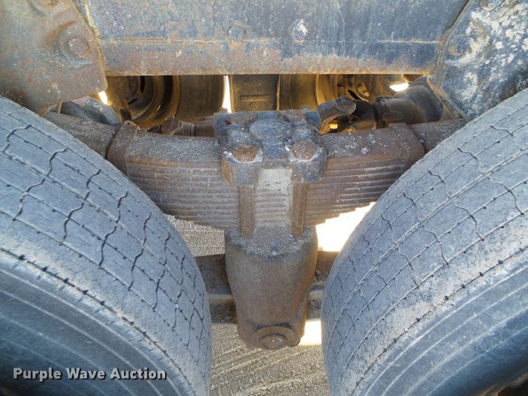 image for item DG0412 1980 International Paystar 5000 flatbed truck