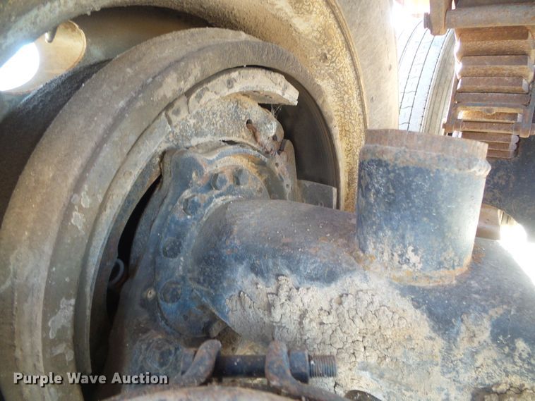 image for item DG0412 1980 International Paystar 5000 flatbed truck