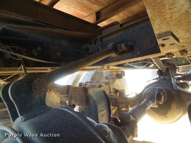 image for item DG0412 1980 International Paystar 5000 flatbed truck