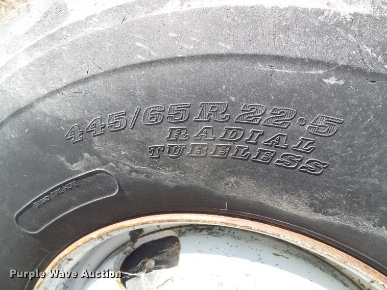 image for item DG0412 1980 International Paystar 5000 flatbed truck