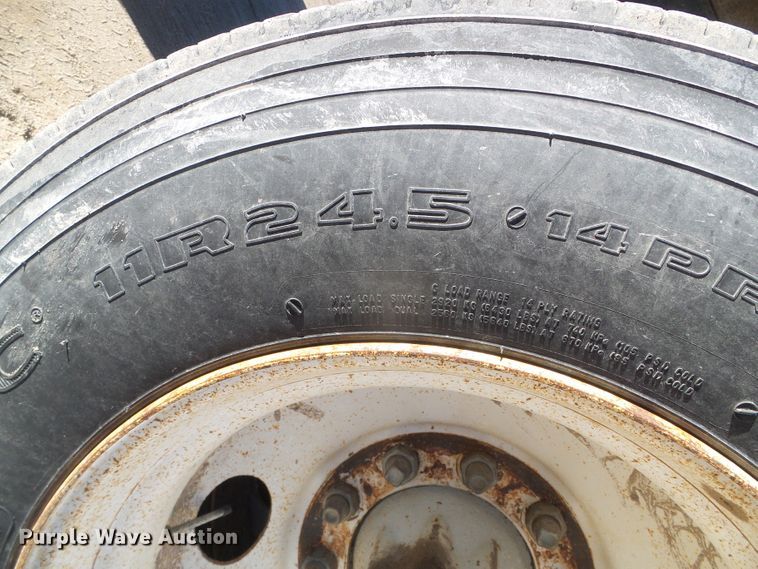 image for item DG0412 1980 International Paystar 5000 flatbed truck