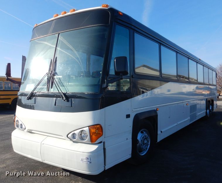 image for item DG5879 1995 MCI DL3 coach bus