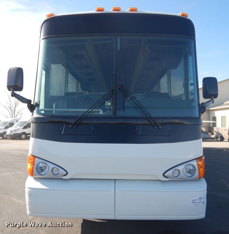 image for item DG5879 1995 MCI DL3 coach bus