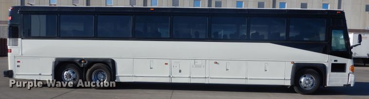 image for item DG5879 1995 MCI DL3 coach bus