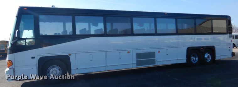 image for item DG5879 1995 MCI DL3 coach bus