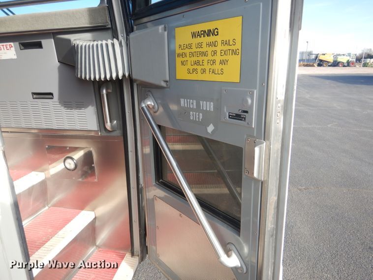 image for item DG5879 1995 MCI DL3 coach bus