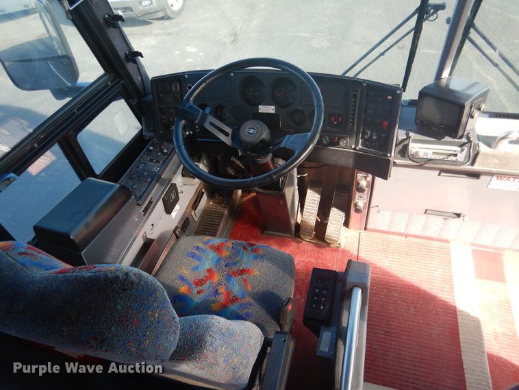 image for item DG5879 1995 MCI DL3 coach bus