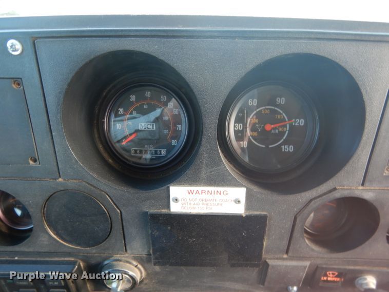 image for item DG5879 1995 MCI DL3 coach bus