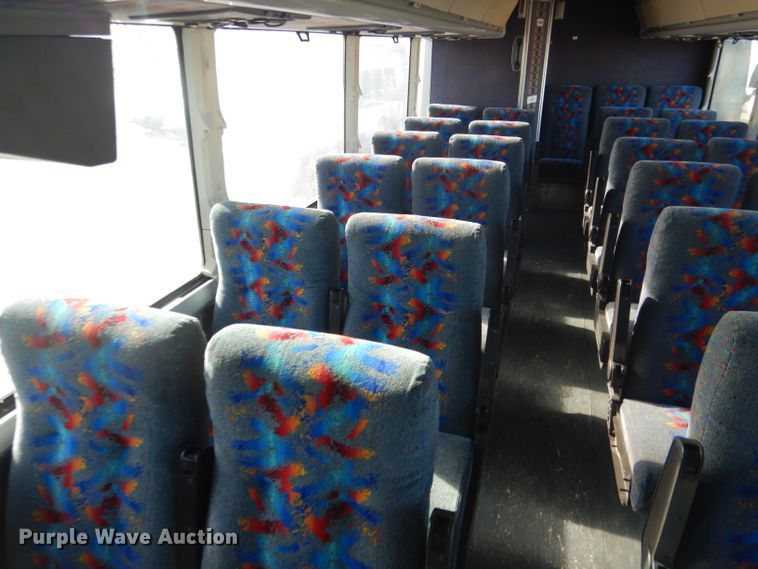 image for item DG5879 1995 MCI DL3 coach bus