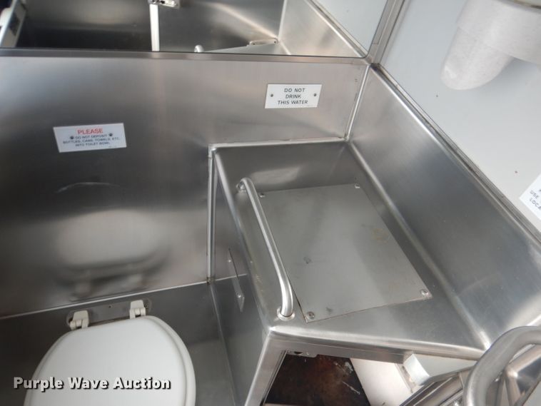 image for item DG5879 1995 MCI DL3 coach bus