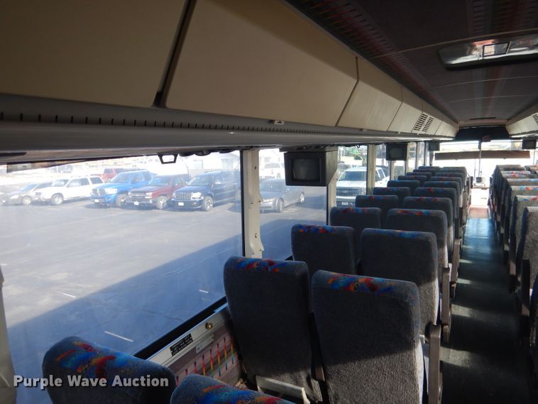 image for item DG5879 1995 MCI DL3 coach bus