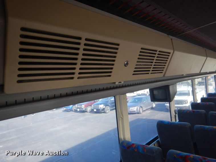 image for item DG5879 1995 MCI DL3 coach bus