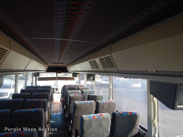 image for item DG5879 1995 MCI DL3 coach bus