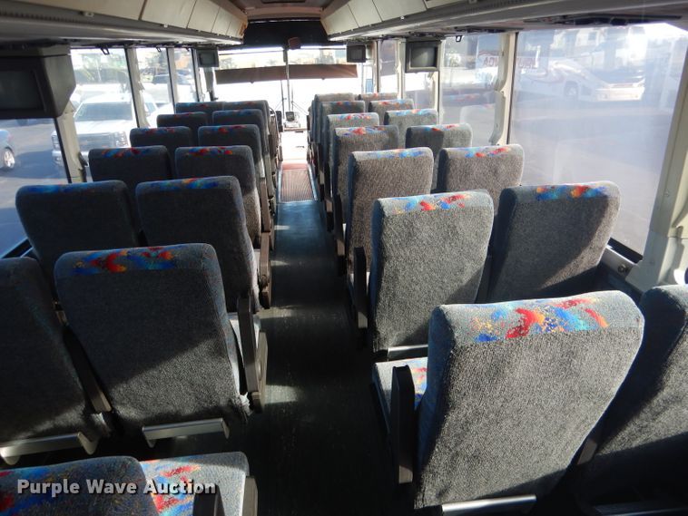 image for item DG5879 1995 MCI DL3 coach bus