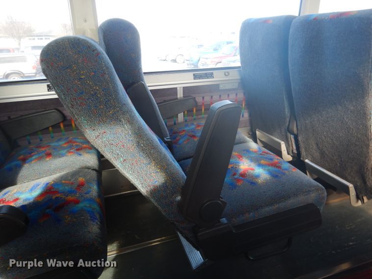 image for item DG5879 1995 MCI DL3 coach bus