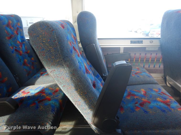 image for item DG5879 1995 MCI DL3 coach bus