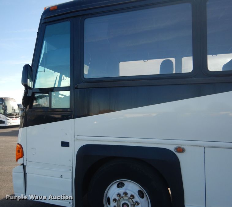 image for item DG5879 1995 MCI DL3 coach bus