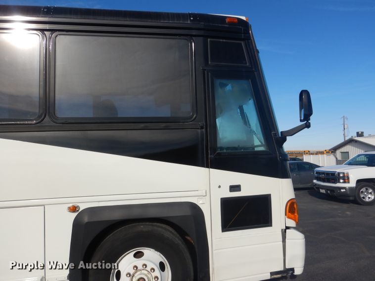 image for item DG5879 1995 MCI DL3 coach bus