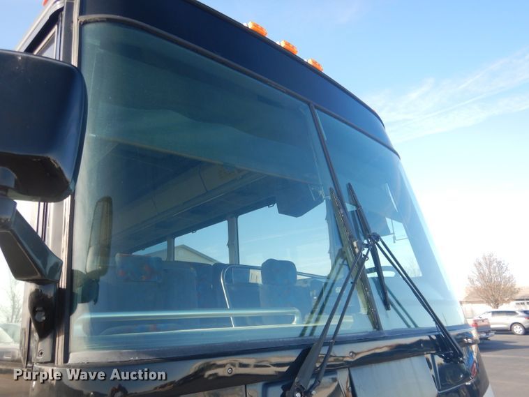 image for item DG5879 1995 MCI DL3 coach bus