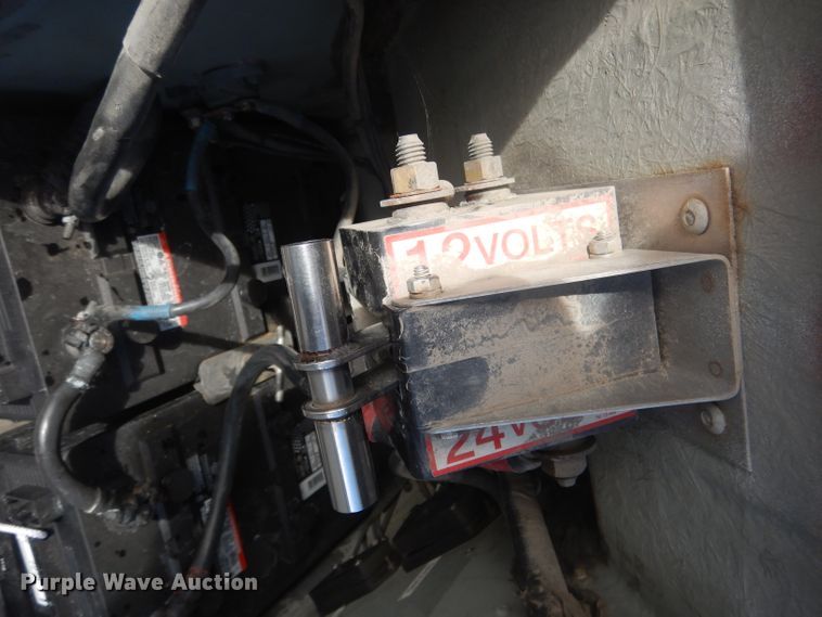 image for item DG5879 1995 MCI DL3 coach bus