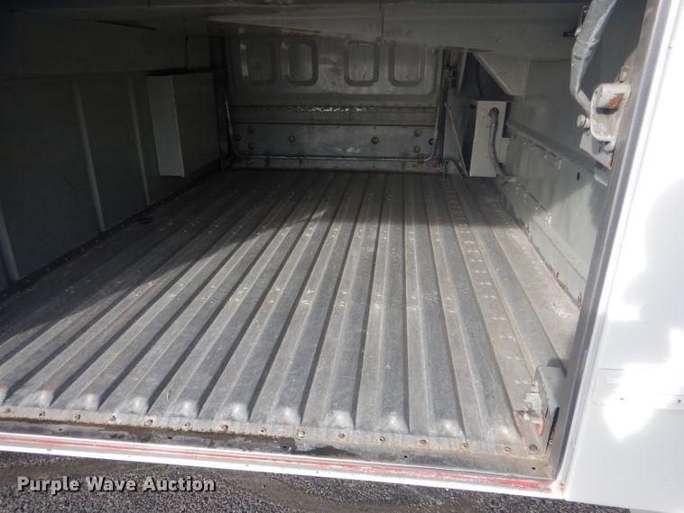 image for item DG5879 1995 MCI DL3 coach bus