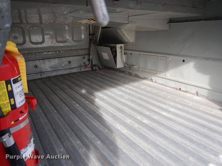 image for item DG5879 1995 MCI DL3 coach bus