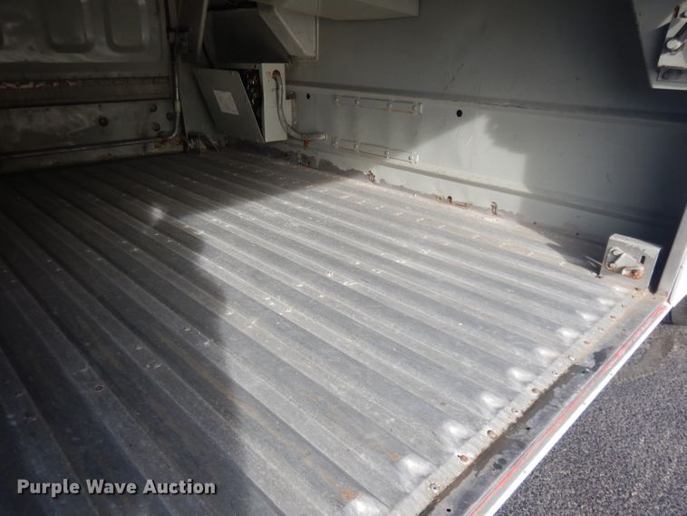 image for item DG5879 1995 MCI DL3 coach bus