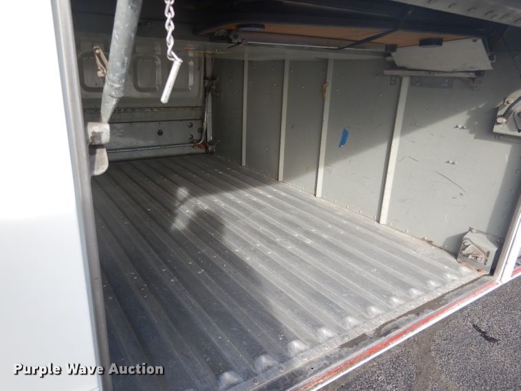 image for item DG5879 1995 MCI DL3 coach bus