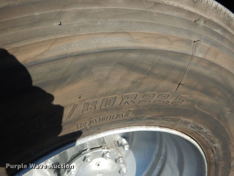 image for item DG5879 1995 MCI DL3 coach bus