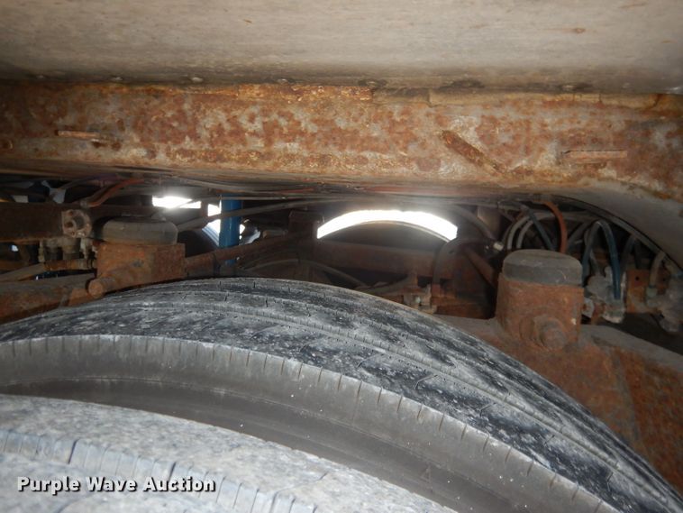 image for item DG5879 1995 MCI DL3 coach bus