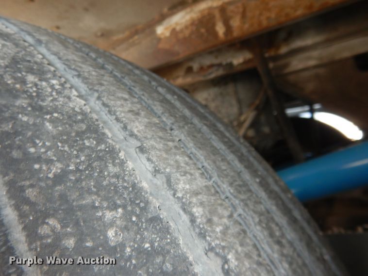 image for item DG5879 1995 MCI DL3 coach bus