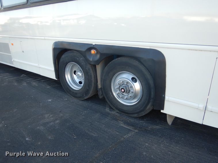 image for item DG5879 1995 MCI DL3 coach bus