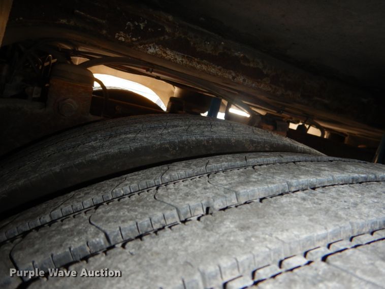 image for item DG5879 1995 MCI DL3 coach bus