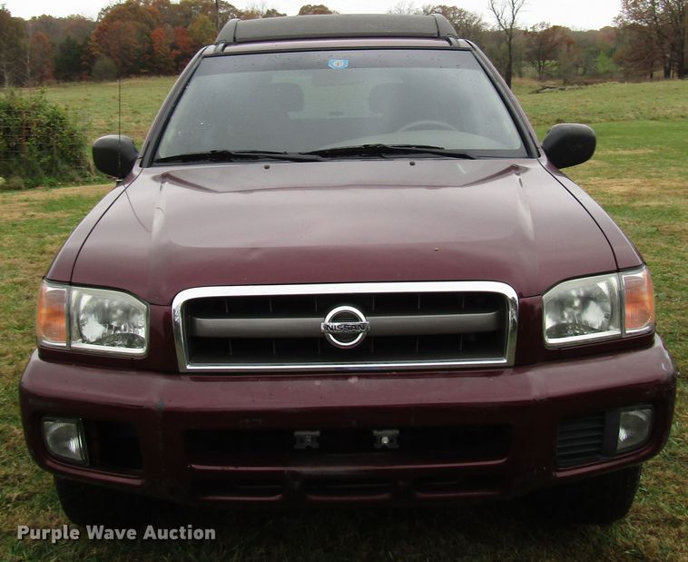 image for item DG6669 2002 Nissan Pathfinder SUV